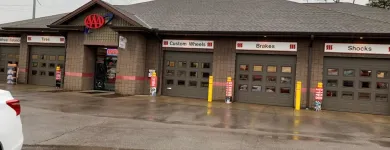 Business 3 image AAA | BOB SUMEREL TIRE AND SERVICE - SYMMES TOWNSHIP Oil Change Service Station in Cincinnati OH