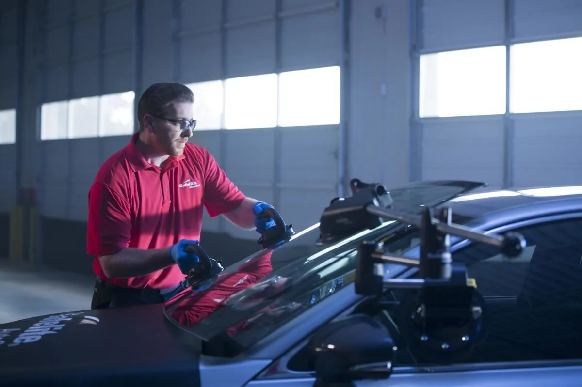 Business 3 image SAFELITE AUTOGLASS
