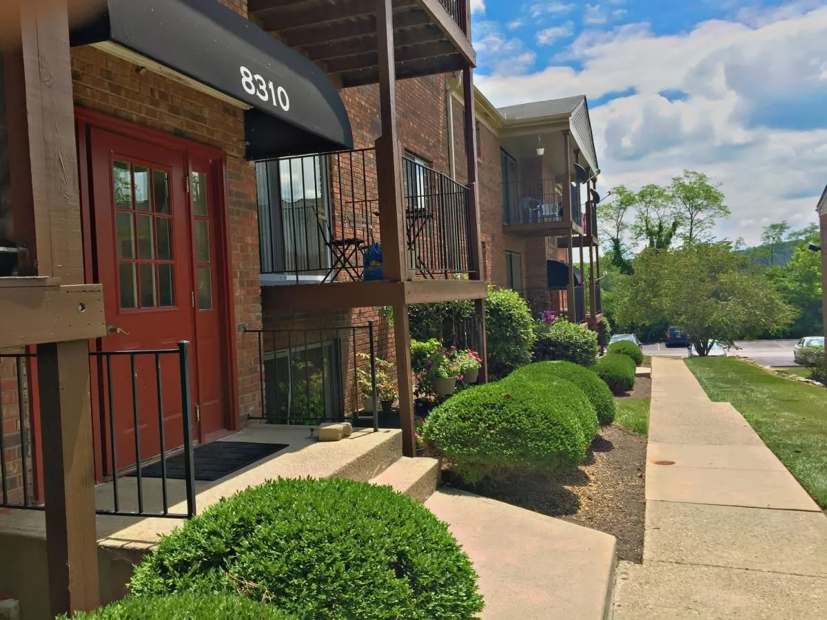 Business 2 image HERITAGE HILL ESTATES APARTMENTS